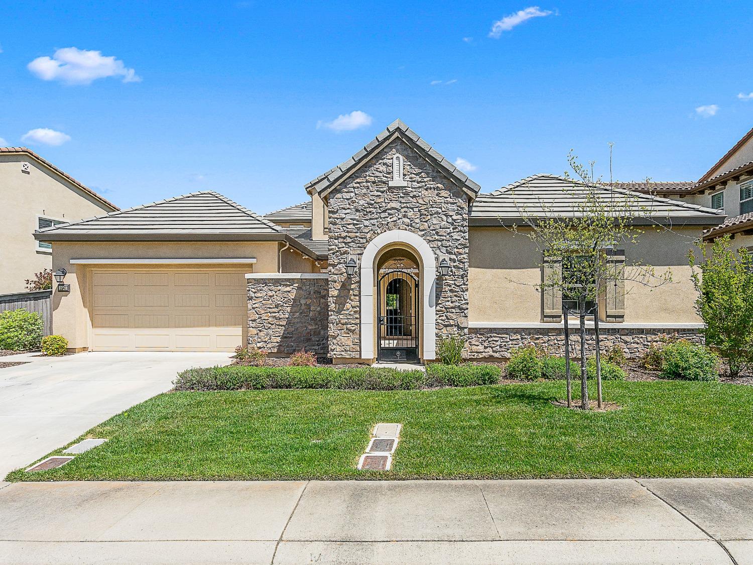 Detail Gallery Image 48 of 54 For 2561 Orsay Way, El Dorado Hills,  CA 95762 - 4 Beds | 3/2 Baths