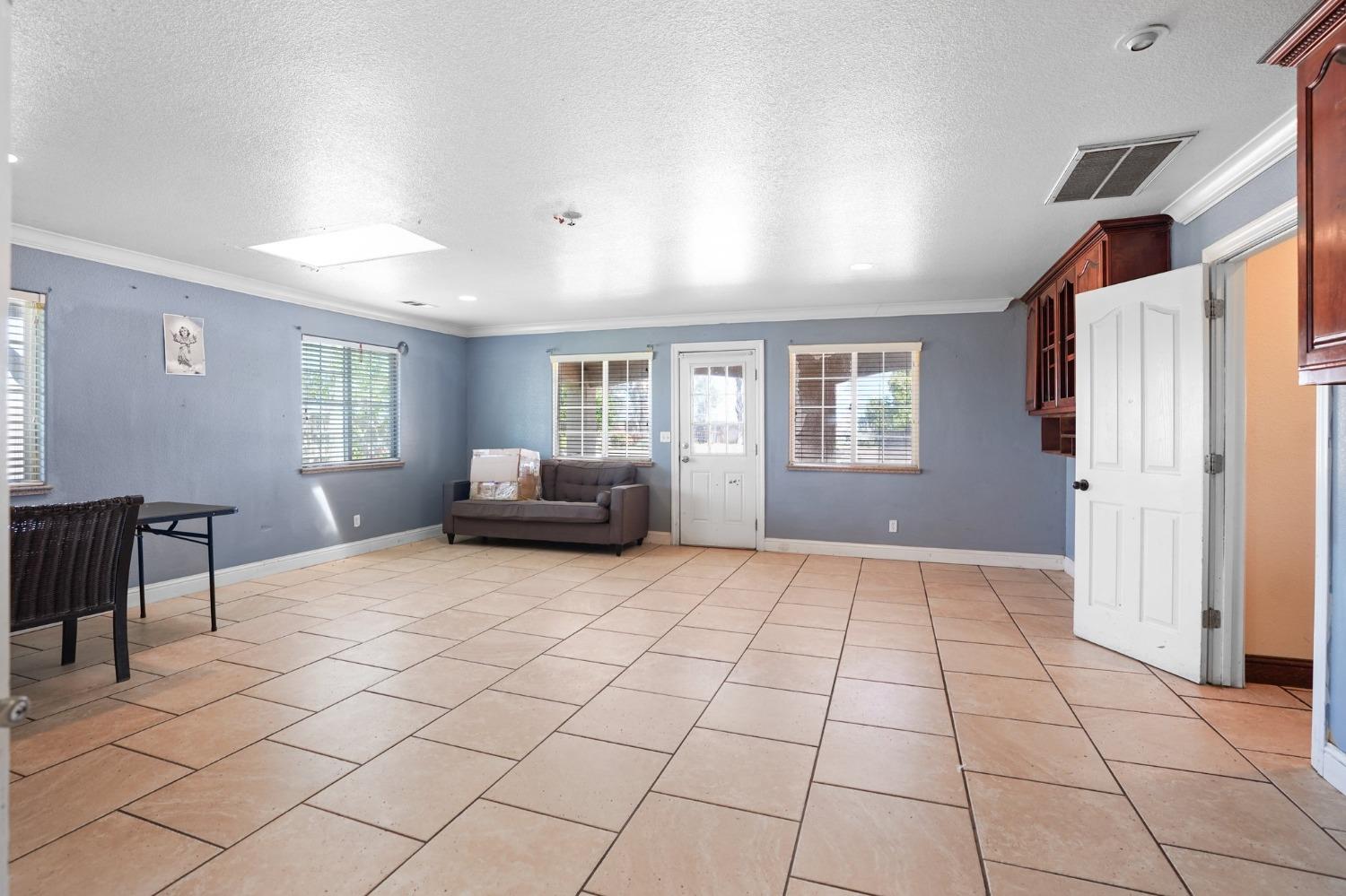 Detail Gallery Image 37 of 69 For 14498 Sunset Dr, Livingston,  CA 95334 - 4 Beds | 3/1 Baths