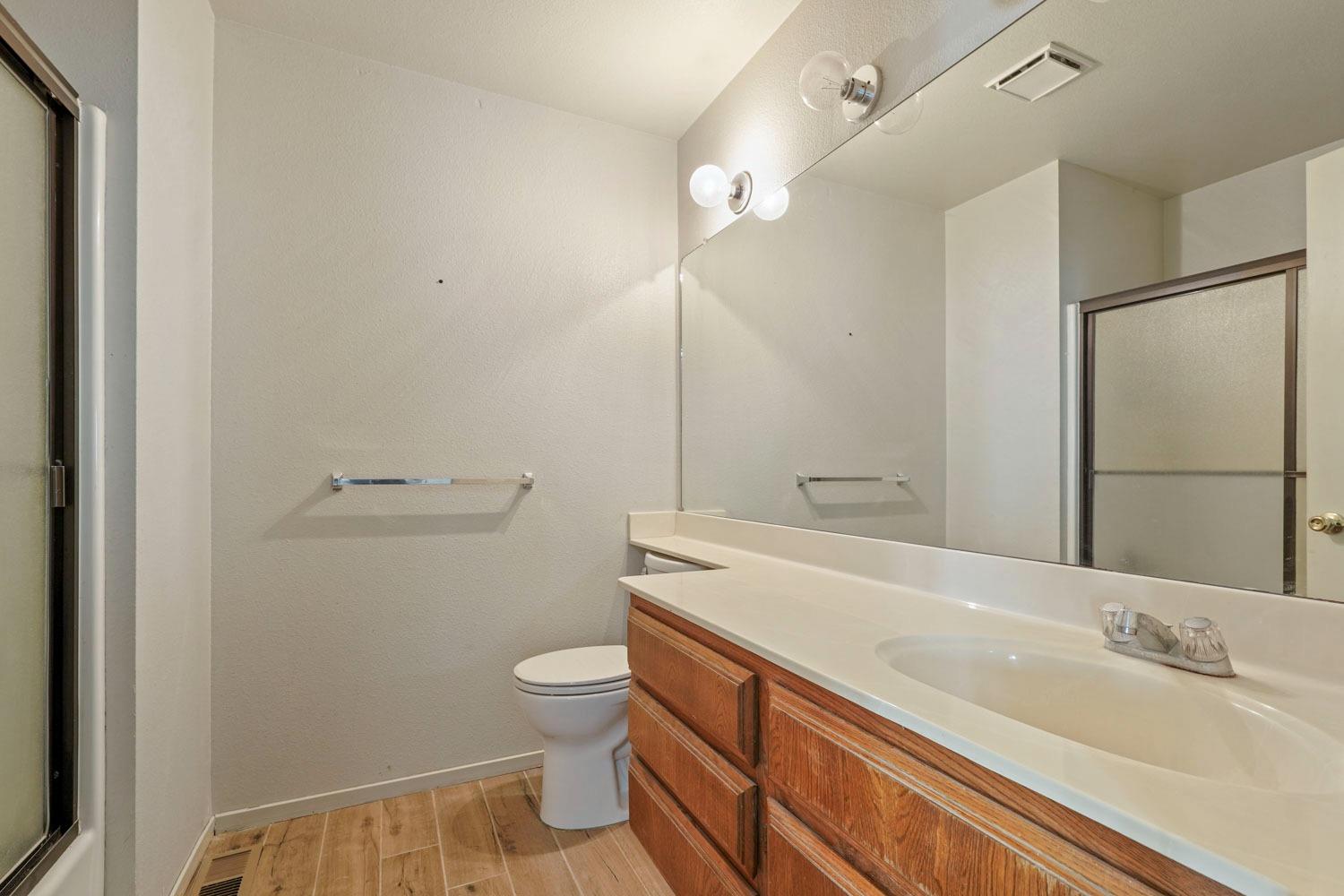 Detail Gallery Image 29 of 40 For 2930 Driftwood Pl #6,  Stockton,  CA 95219 - 2 Beds | 2/1 Baths