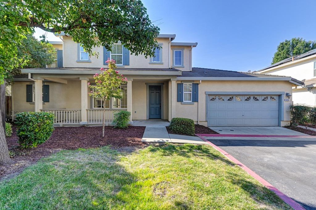 Detail Gallery Image 2 of 47 For 925 Courtyards Loop, Lincoln,  CA 95648 - 3 Beds | 2/1 Baths