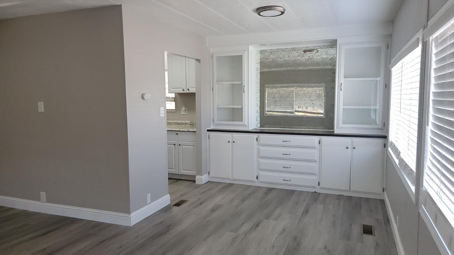 Detail Gallery Image 6 of 21 For 720 E Worth Ave 159, Porterville,  CA 93251 - 2 Beds | 1 Baths