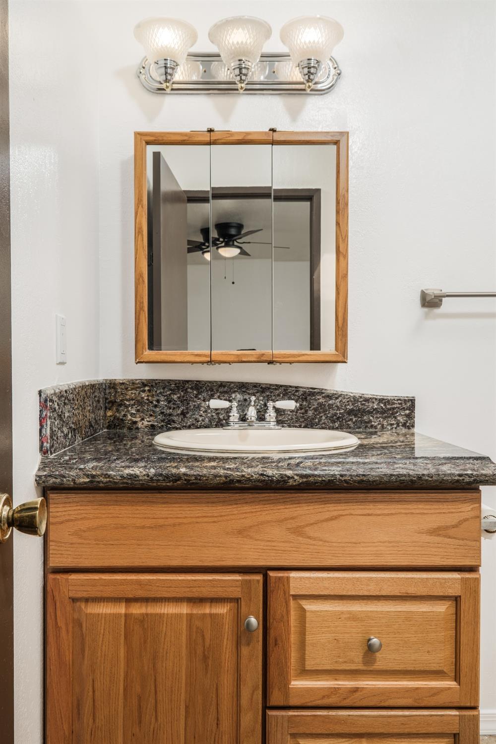 Detail Gallery Image 36 of 54 For 6107 Hillsdale Blvd, Sacramento,  CA 95842 - 3 Beds | 2 Baths