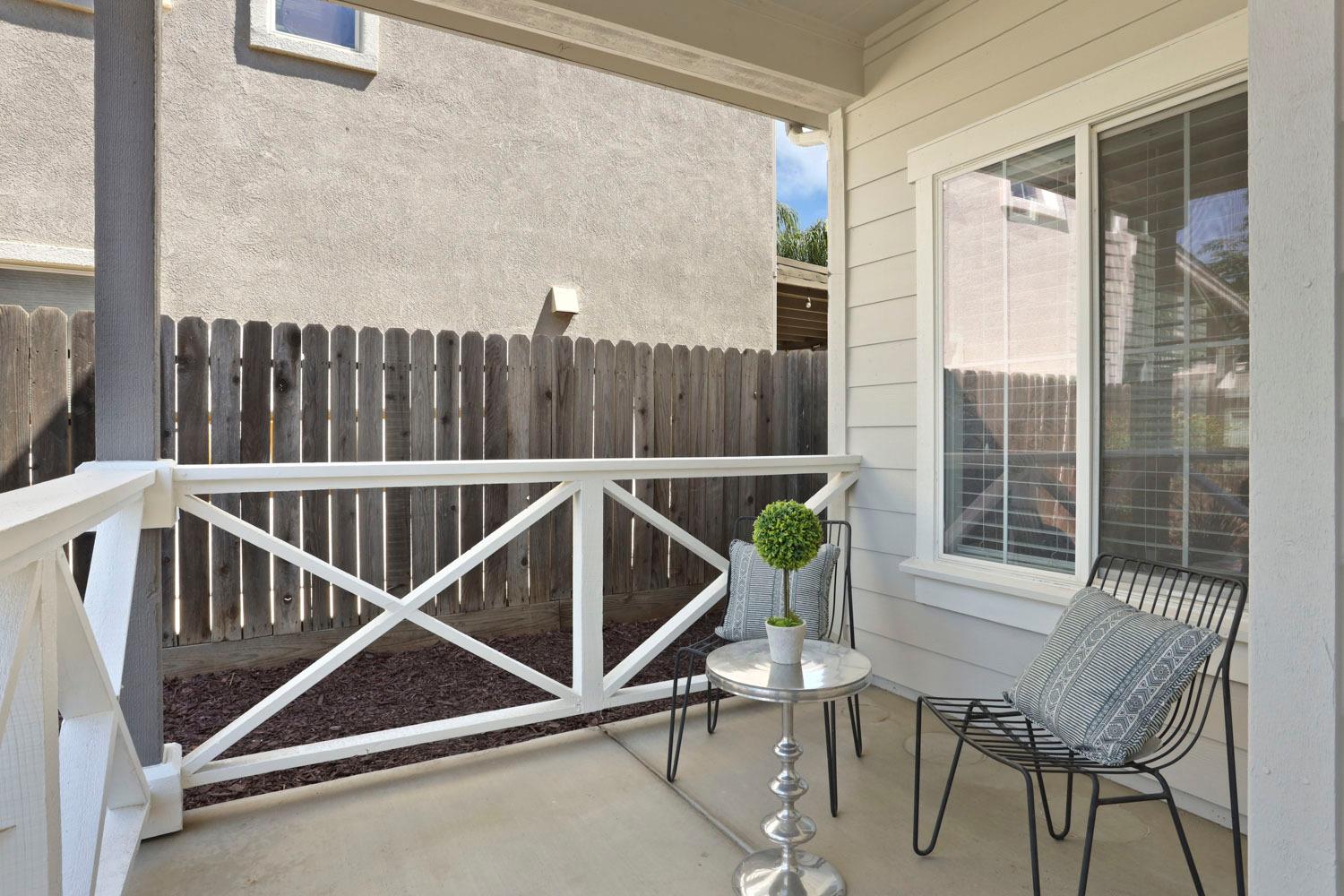 Detail Gallery Image 5 of 44 For 1986 Calaveras Ct, Tracy,  CA 95377 - 3 Beds | 2/1 Baths