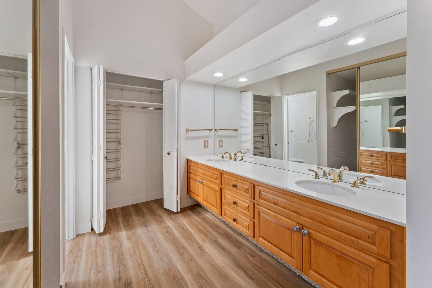 Detail Gallery Image 27 of 32 For 2212 Promontory Point Ln, Gold River,  CA 95670 - 2 Beds | 2 Baths