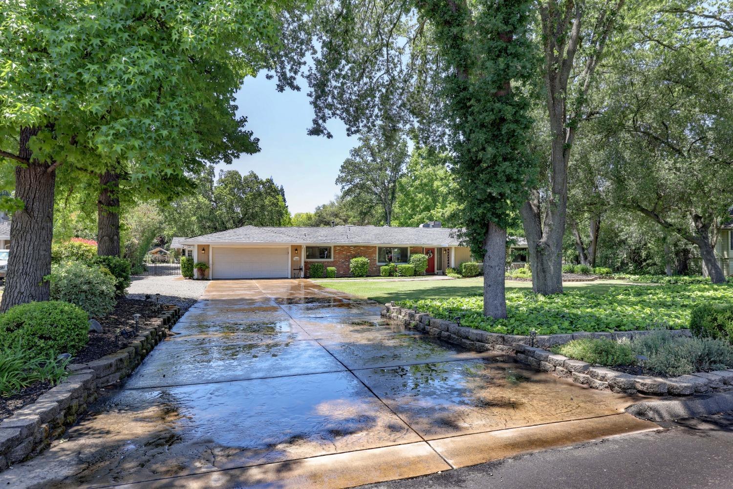 Detail Gallery Image 1 of 1 For 7460 Itchy Acres, Granite Bay,  CA 95746 - 4 Beds | 2/1 Baths