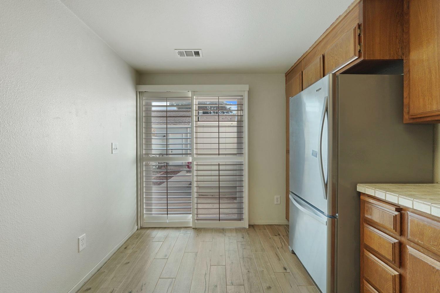 Detail Gallery Image 19 of 40 For 2930 Driftwood Pl #6,  Stockton,  CA 95219 - 2 Beds | 2/1 Baths