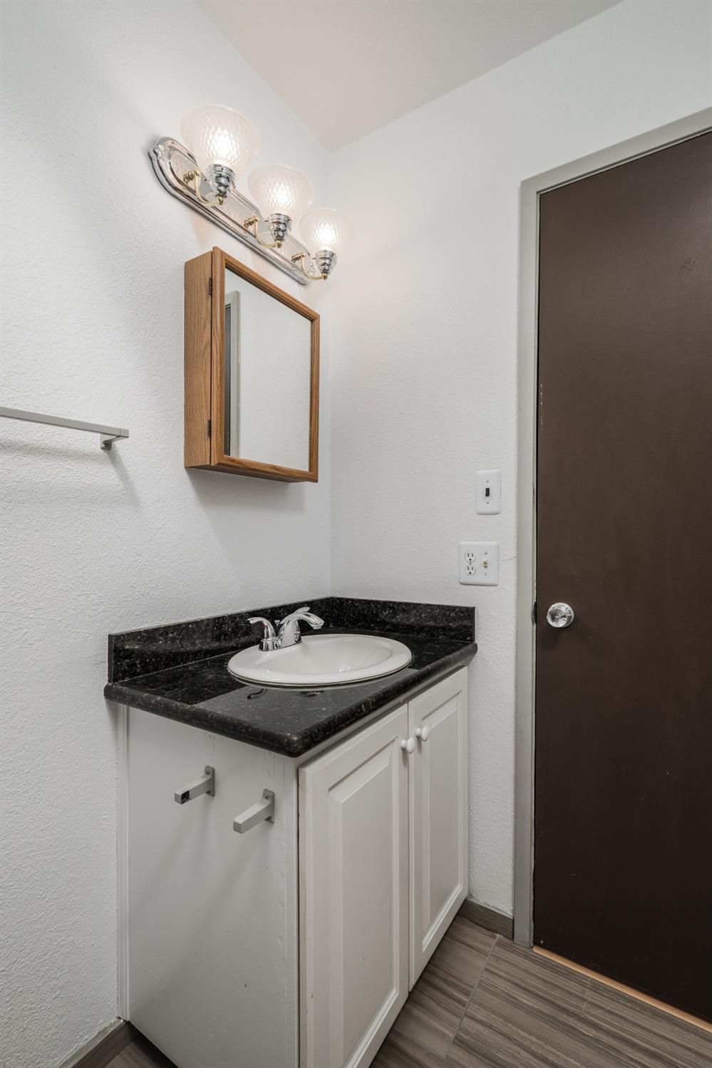 Detail Gallery Image 42 of 54 For 6107 Hillsdale Blvd, Sacramento,  CA 95842 - 3 Beds | 2 Baths