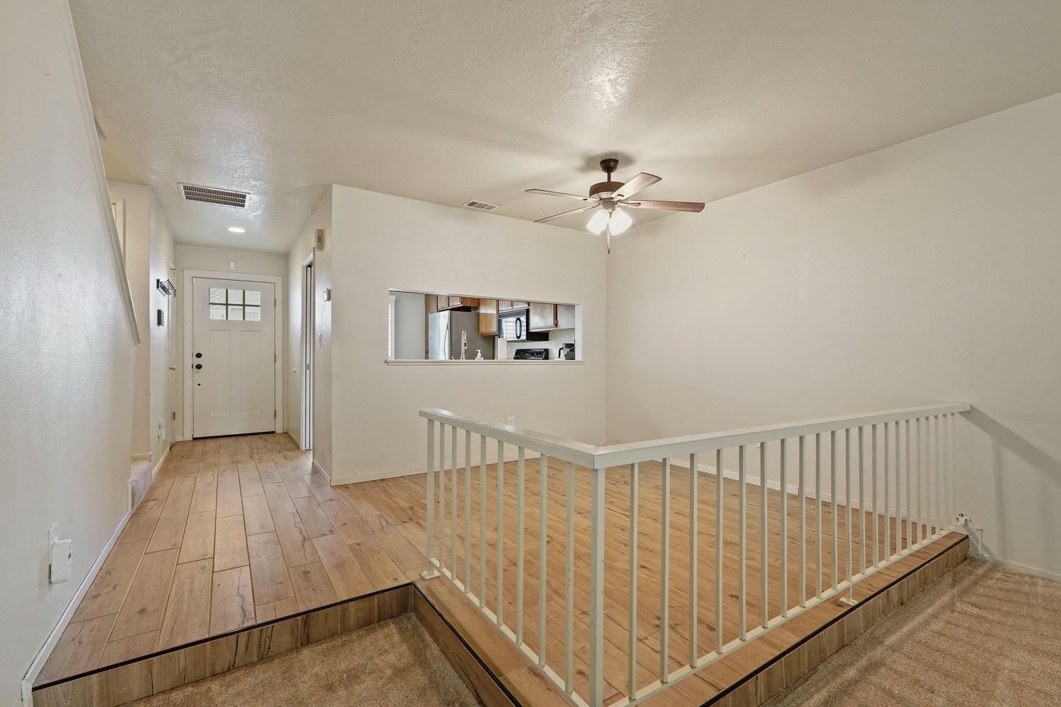 Detail Gallery Image 8 of 40 For 2930 Driftwood Pl #6,  Stockton,  CA 95219 - 2 Beds | 2/1 Baths