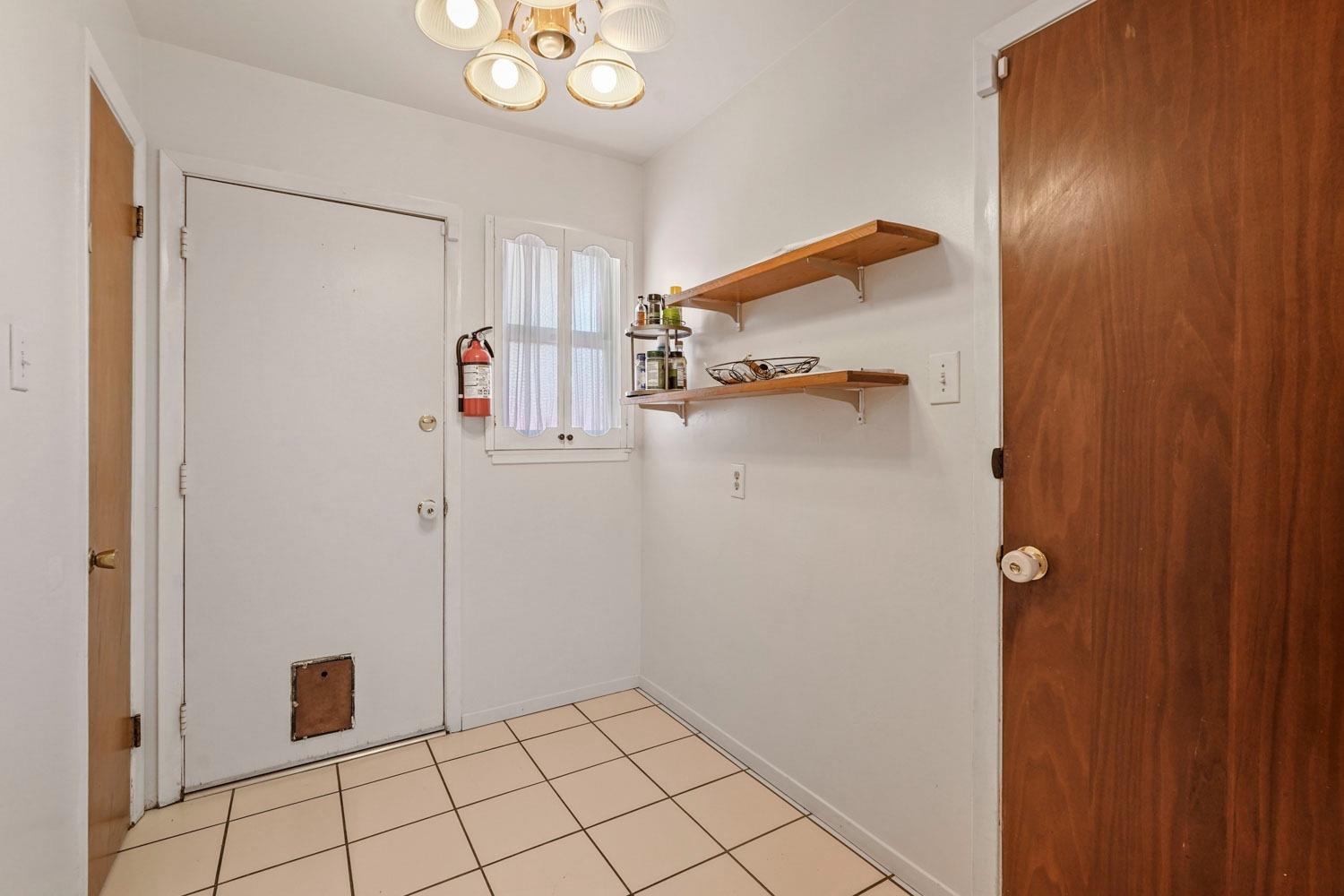 Detail Gallery Image 18 of 38 For 5336 Nelson St, Sacramento,  CA 95820 - 3 Beds | 1/1 Baths