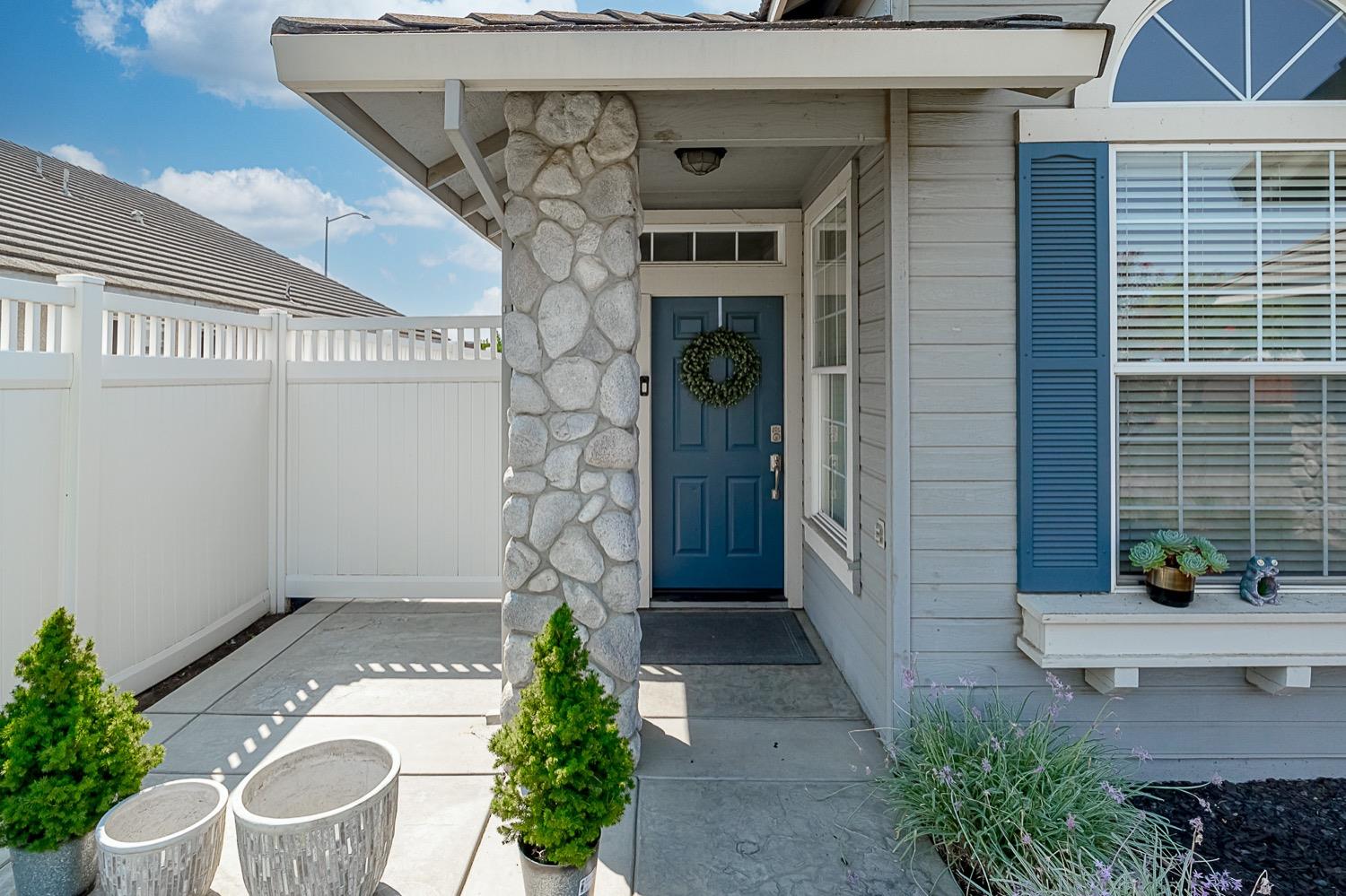 Detail Gallery Image 5 of 26 For 628 Mission Ridge, Manteca,  CA 95337 - 3 Beds | 2 Baths