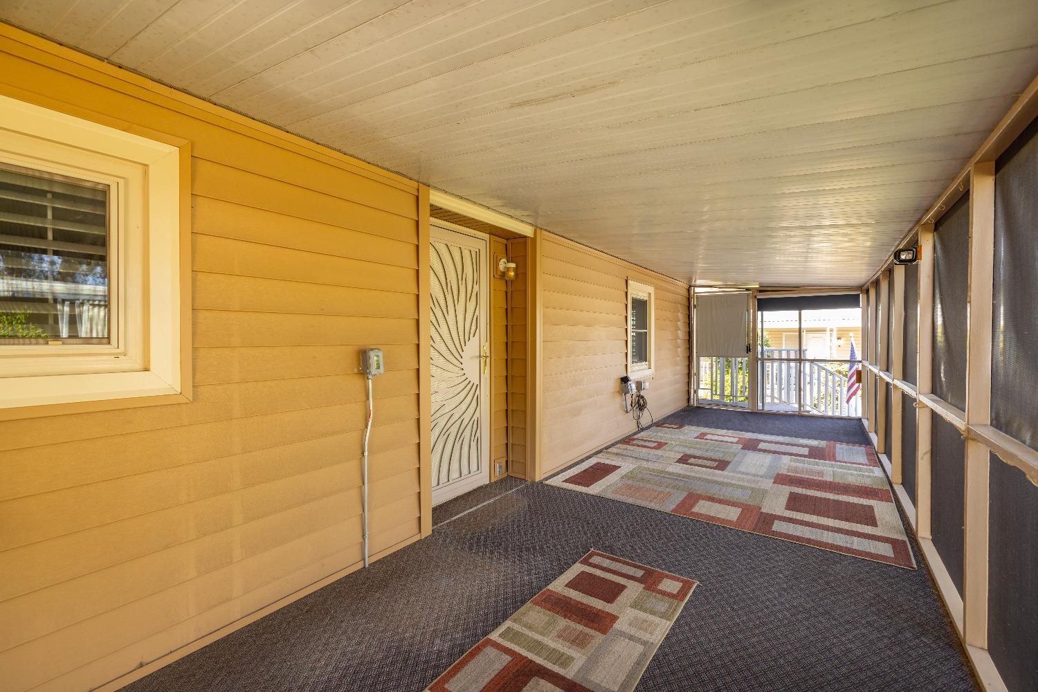 Detail Gallery Image 6 of 25 For 227 Bluebird Ln, Folsom,  CA 95620 - 3 Beds | 2 Baths