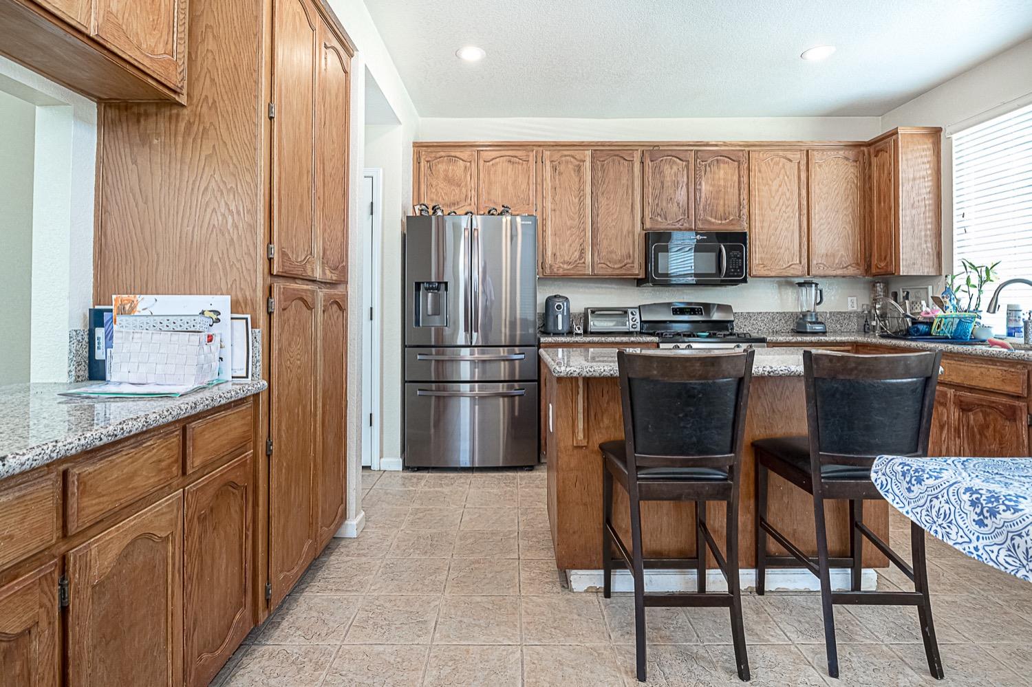 Detail Gallery Image 12 of 26 For 628 Mission Ridge, Manteca,  CA 95337 - 3 Beds | 2 Baths