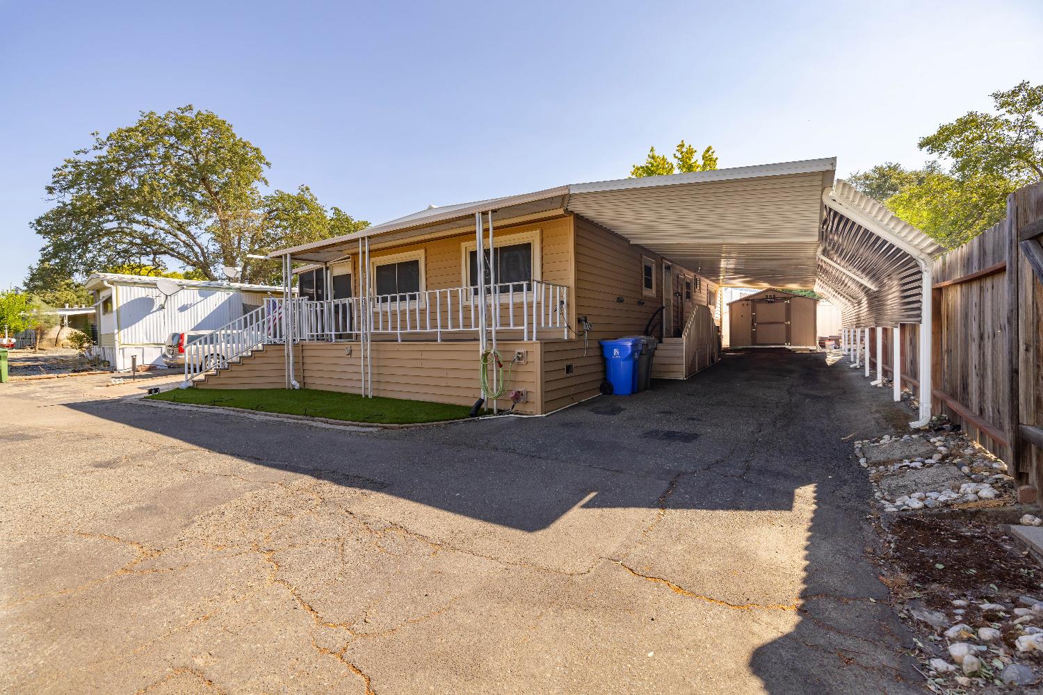 Detail Gallery Image 2 of 25 For 227 Bluebird Ln, Folsom,  CA 95620 - 3 Beds | 2 Baths