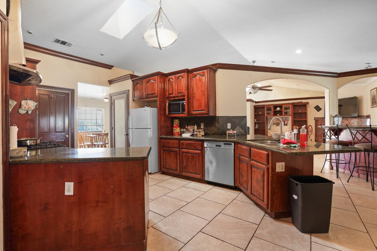 Detail Gallery Image 46 of 69 For 14498 Sunset Dr, Livingston,  CA 95334 - 4 Beds | 3/1 Baths