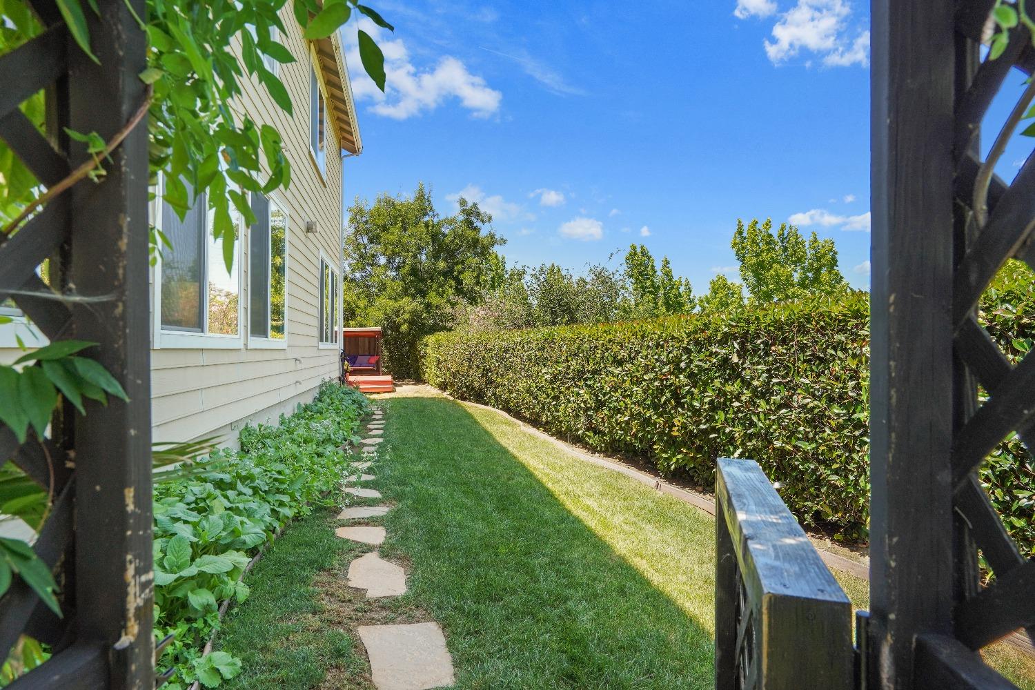 Detail Gallery Image 84 of 87 For 4075 Windsor Point Pl, El Dorado Hills,  CA 95762 - 4 Beds | 3/2 Baths