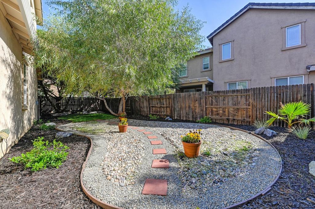 Detail Gallery Image 41 of 47 For 925 Courtyards Loop, Lincoln,  CA 95648 - 3 Beds | 2/1 Baths