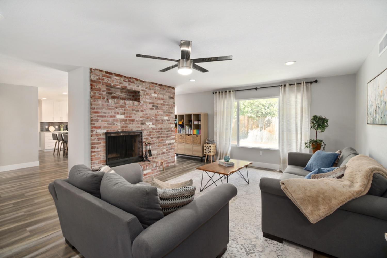 Detail Gallery Image 11 of 49 For 3709 Dubac Way, Sacramento,  CA 95864 - 3 Beds | 2 Baths