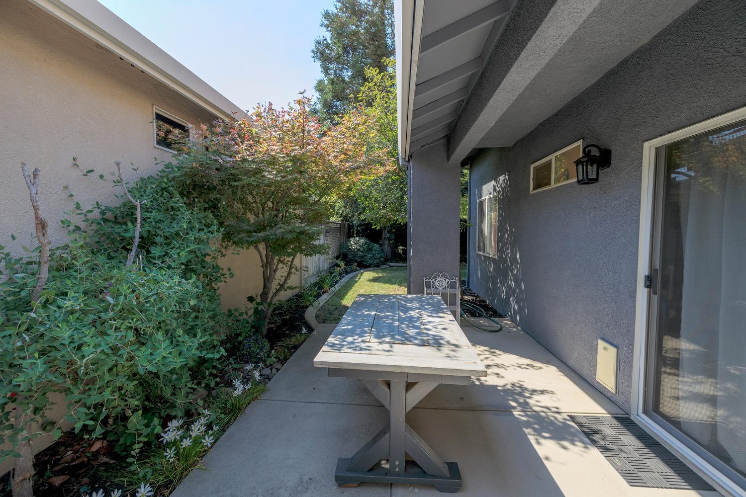 Detail Gallery Image 26 of 37 For 2162 Spring Blossom Ln, Turlock,  CA 95382 - 2 Beds | 2 Baths