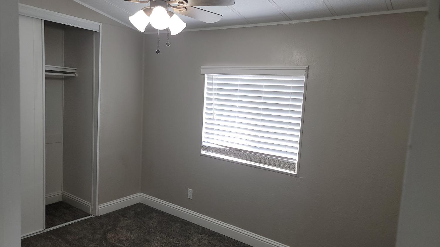 Detail Gallery Image 12 of 20 For 720 E Worth Ave 127, Porterville,  CA 93251 - 3 Beds | 1/1 Baths