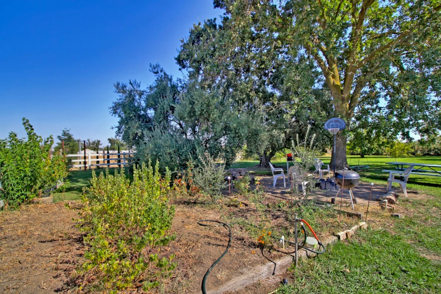 Detail Gallery Image 36 of 62 For 9149 Florin Rd, Sacramento,  CA 95829 - 3 Beds | 2 Baths