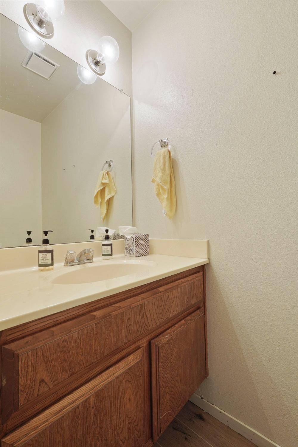 Detail Gallery Image 35 of 40 For 2930 Driftwood Pl #6,  Stockton,  CA 95219 - 2 Beds | 2/1 Baths