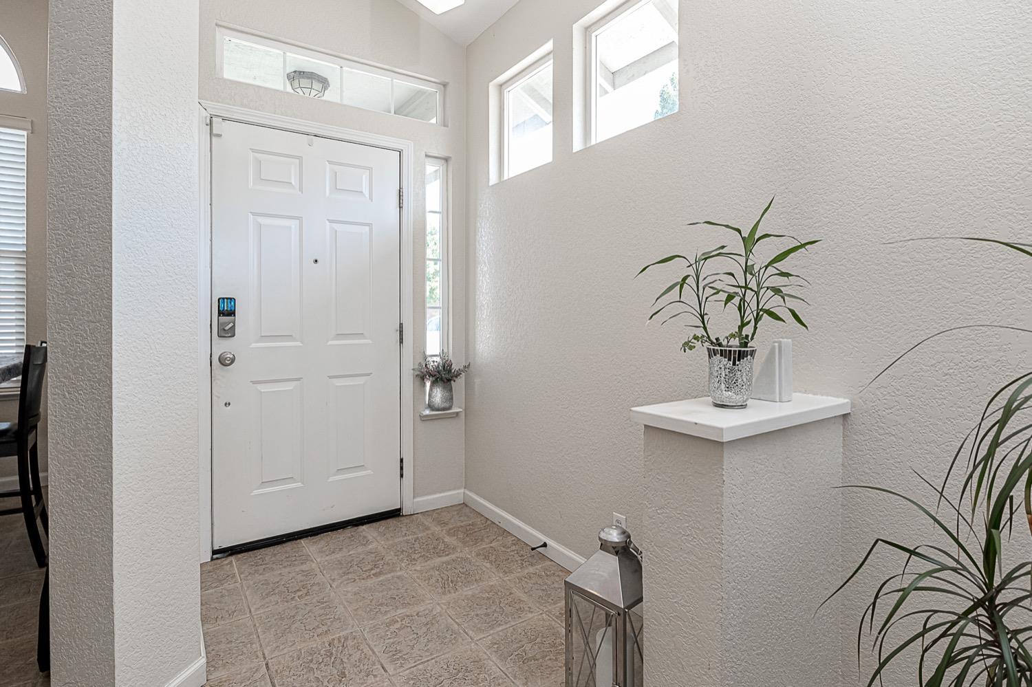 Detail Gallery Image 6 of 26 For 628 Mission Ridge, Manteca,  CA 95337 - 3 Beds | 2 Baths