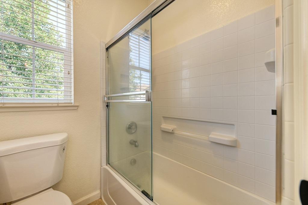 Detail Gallery Image 31 of 47 For 925 Courtyards Loop, Lincoln,  CA 95648 - 3 Beds | 2/1 Baths