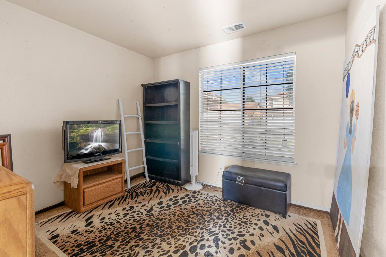 Detail Gallery Image 13 of 25 For 1225 Tawny Ln, Turlock,  CA 95380 - 3 Beds | 2 Baths