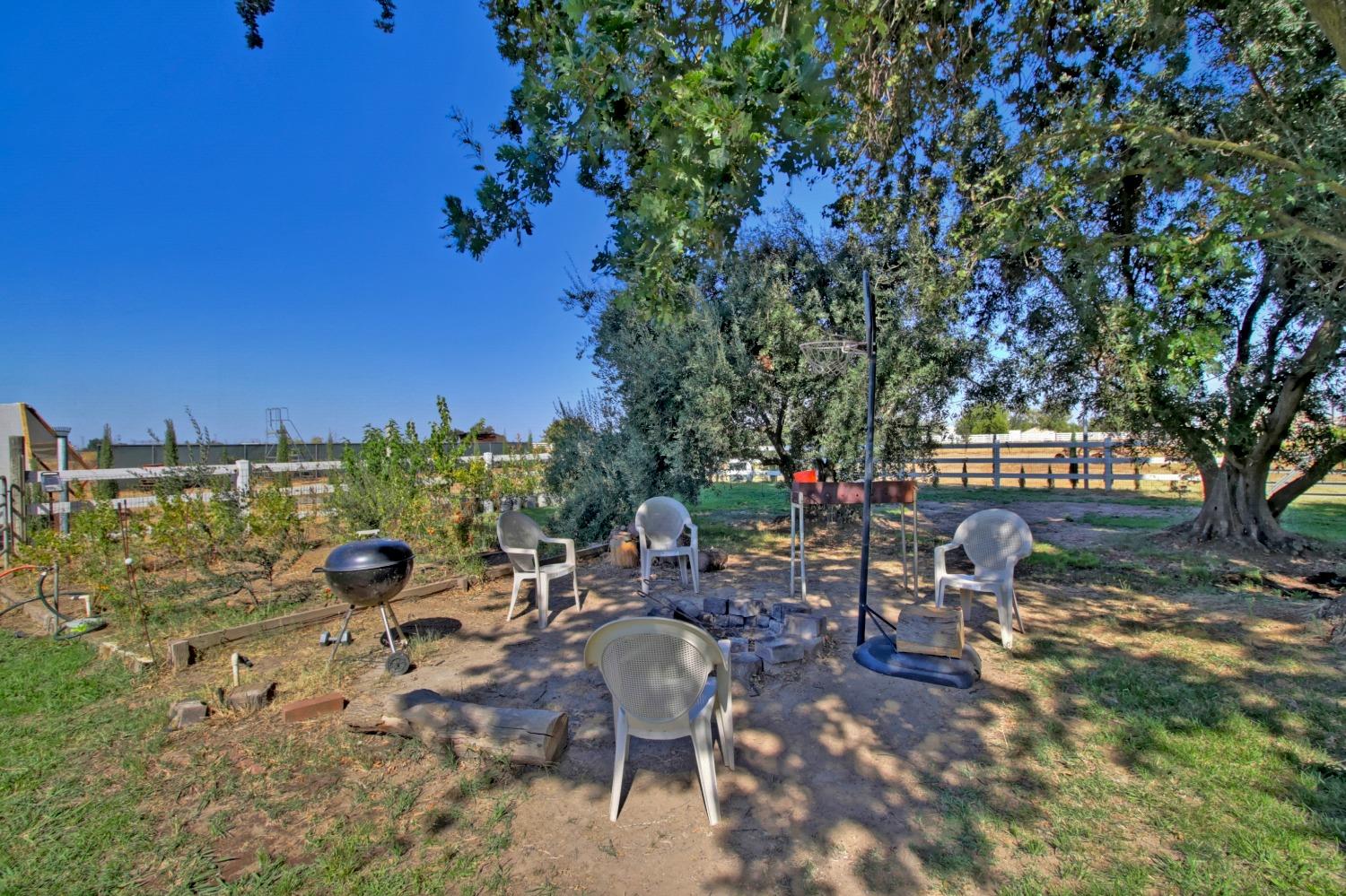 Detail Gallery Image 34 of 62 For 9149 Florin Rd, Sacramento,  CA 95829 - 3 Beds | 2 Baths