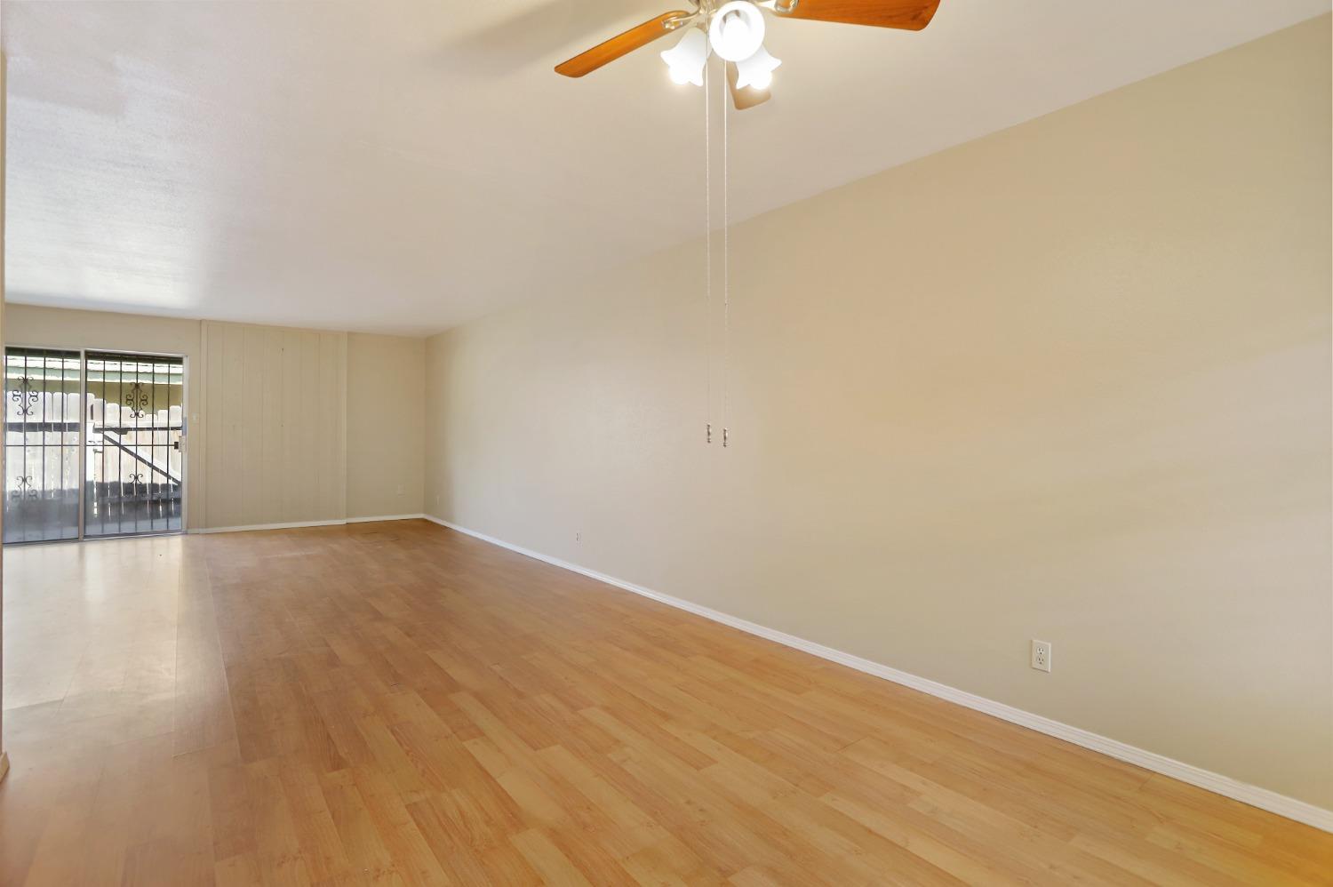 Detail Gallery Image 13 of 33 For 5310 N El Dorado St #14,  Stockton,  CA 95207 - 3 Beds | 2 Baths