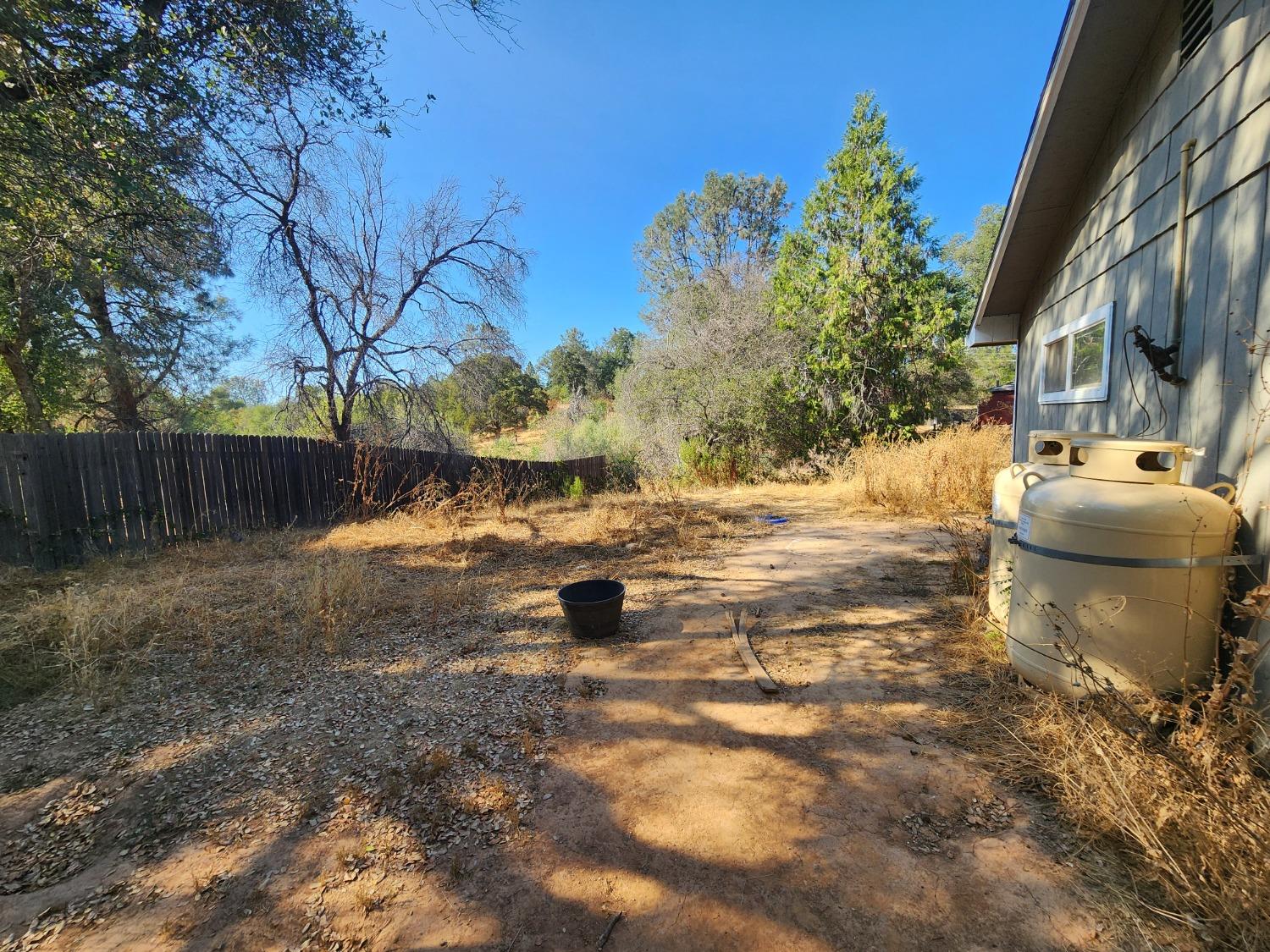 Detail Gallery Image 7 of 7 For 3550 El Dorado Rd, Placerville,  CA 95667 - 4 Beds | 2 Baths