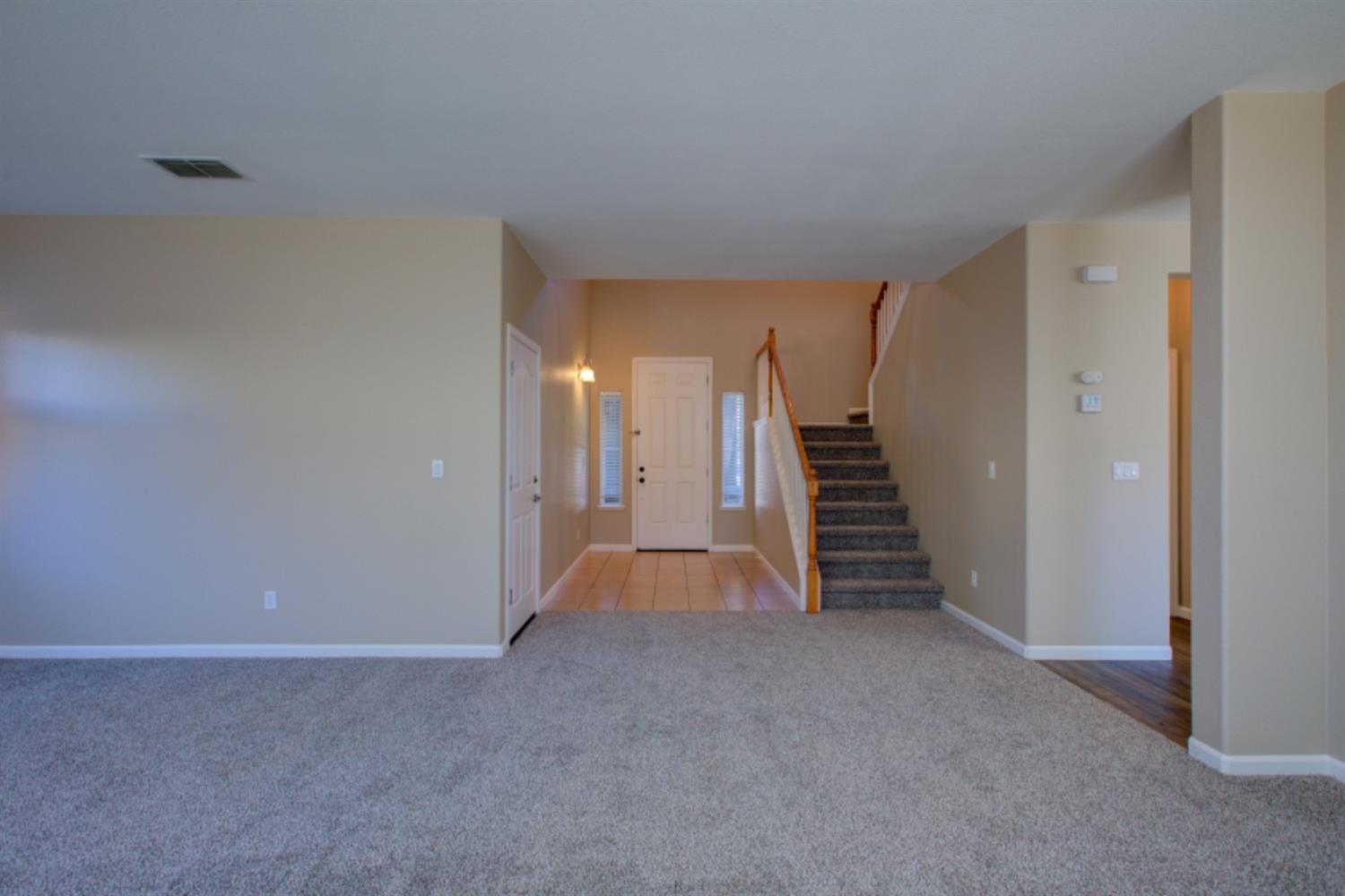 Detail Gallery Image 15 of 70 For 1106 Gaugin Way, Patterson,  CA 95363 - 4 Beds | 2/1 Baths