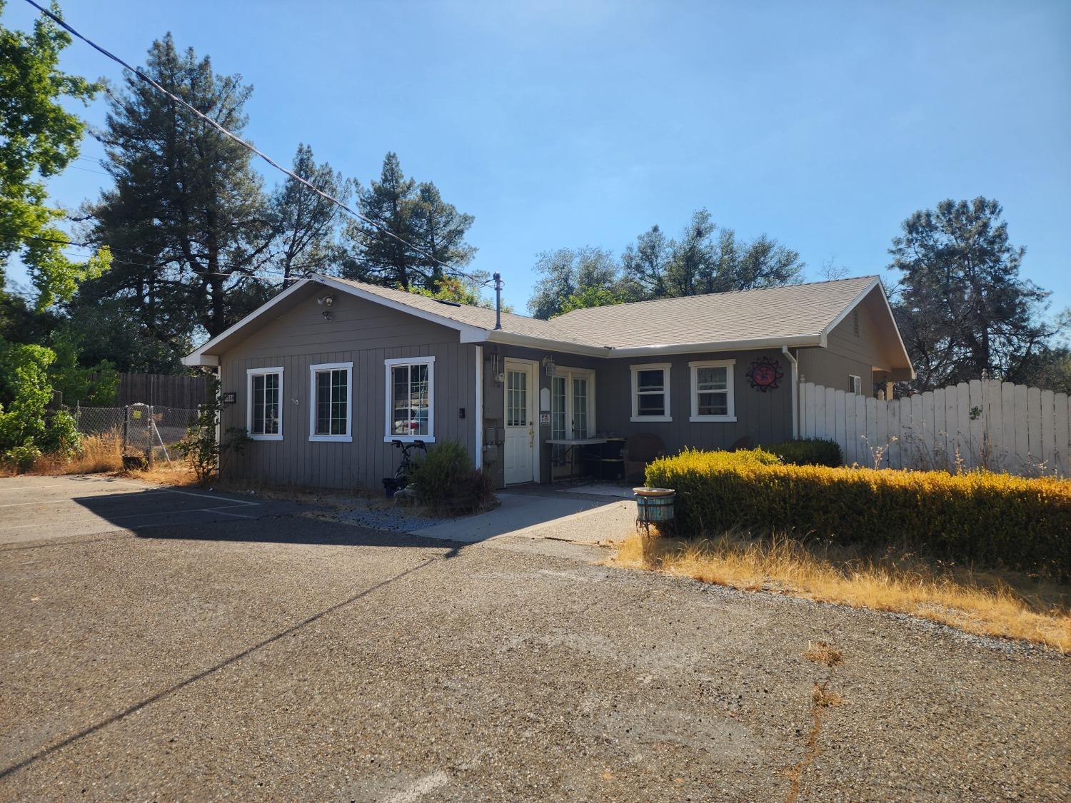 Detail Gallery Image 1 of 7 For 3550 El Dorado Rd, Placerville,  CA 95667 - 4 Beds | 2 Baths