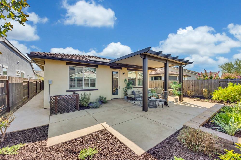 Detail Gallery Image 30 of 40 For 2016 Begonia Ln, El Dorado Hills,  CA 95762 - 2 Beds | 2 Baths