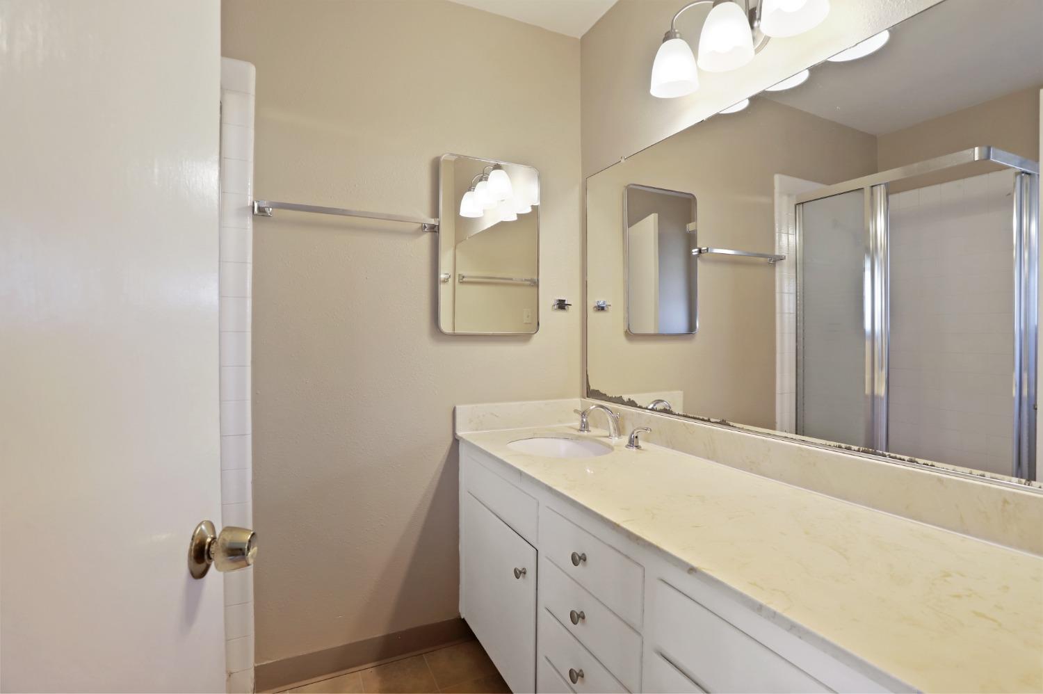 Detail Gallery Image 28 of 33 For 5310 N El Dorado St #14,  Stockton,  CA 95207 - 3 Beds | 2 Baths