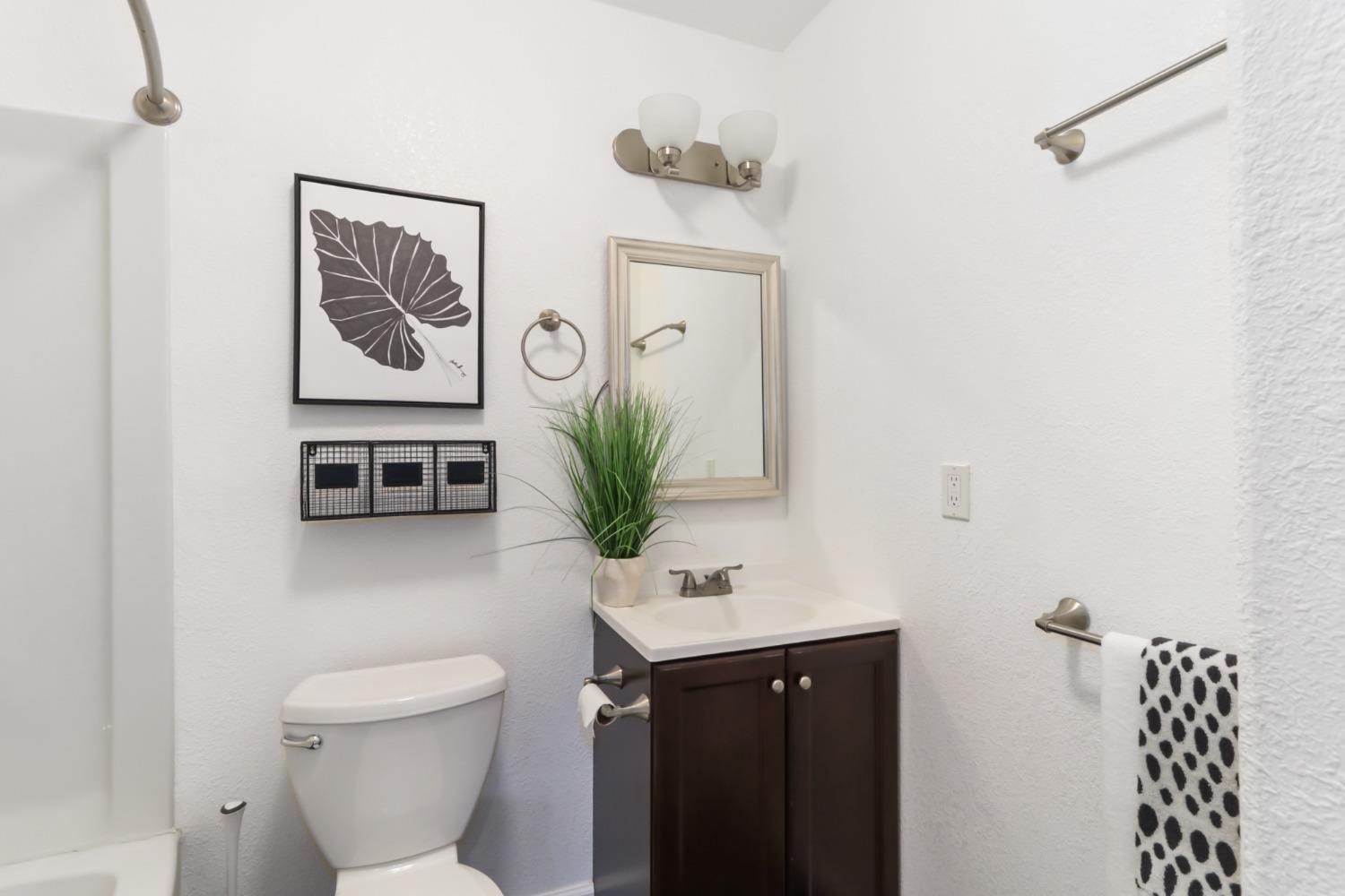 Detail Gallery Image 25 of 31 For 1426 Escolar Ct, Davis,  CA 95618 - 2 Beds | 2 Baths