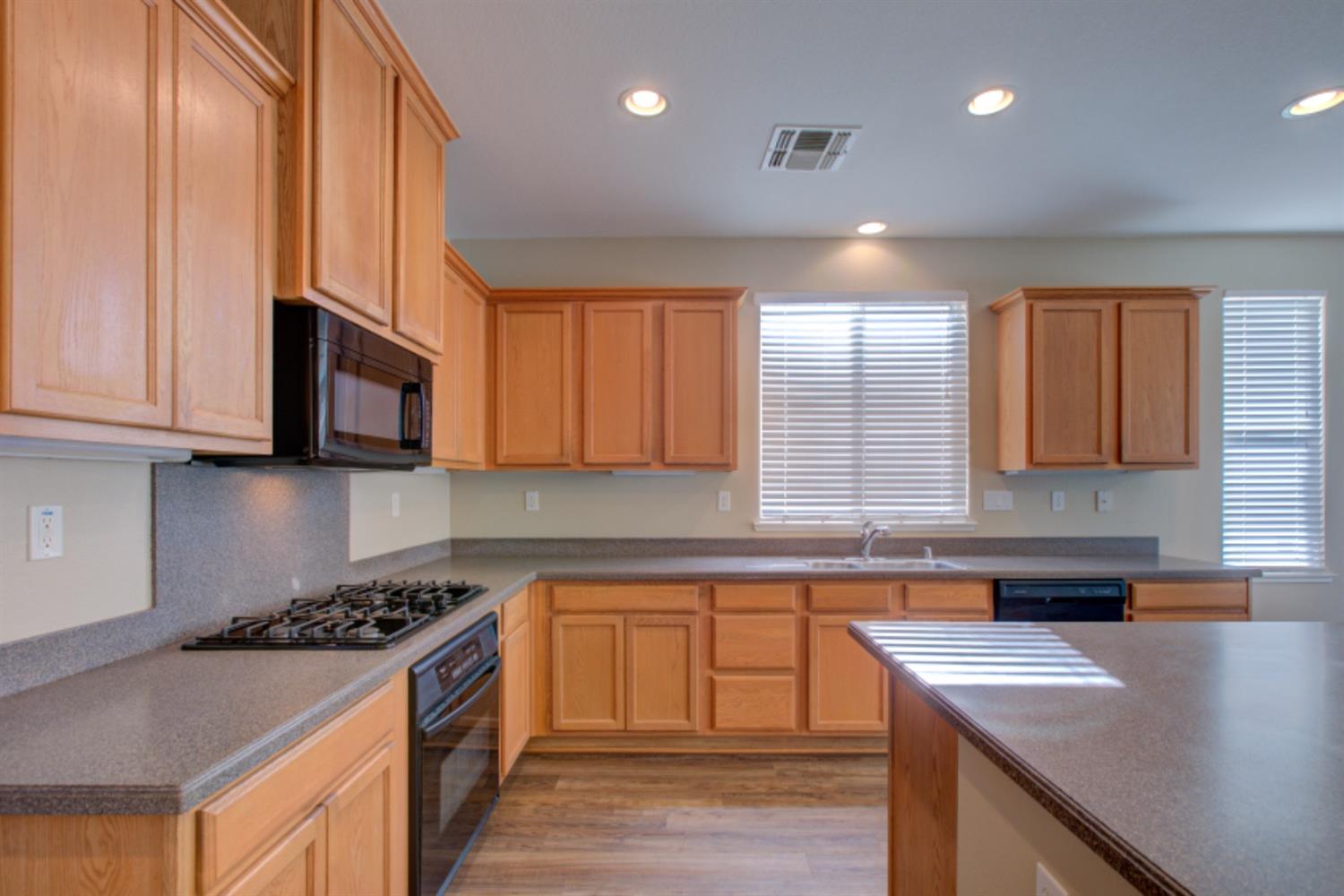 Detail Gallery Image 28 of 70 For 1106 Gaugin Way, Patterson,  CA 95363 - 4 Beds | 2/1 Baths