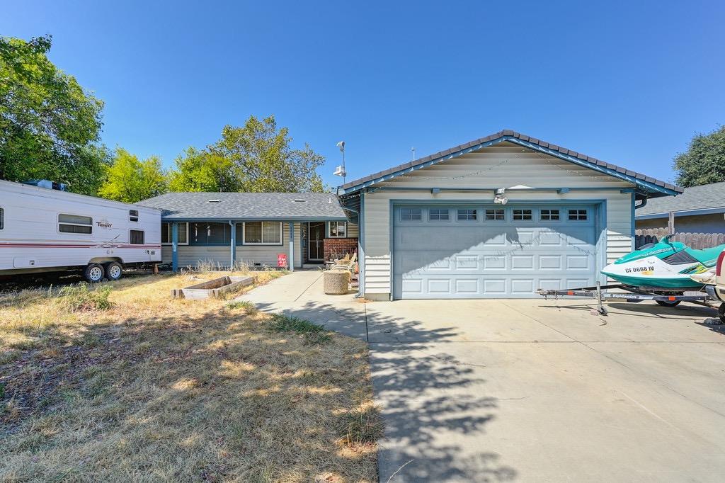 Detail Gallery Image 5 of 18 For 6445 Everest Way, Sacramento,  CA 95842 - 3 Beds | 2 Baths