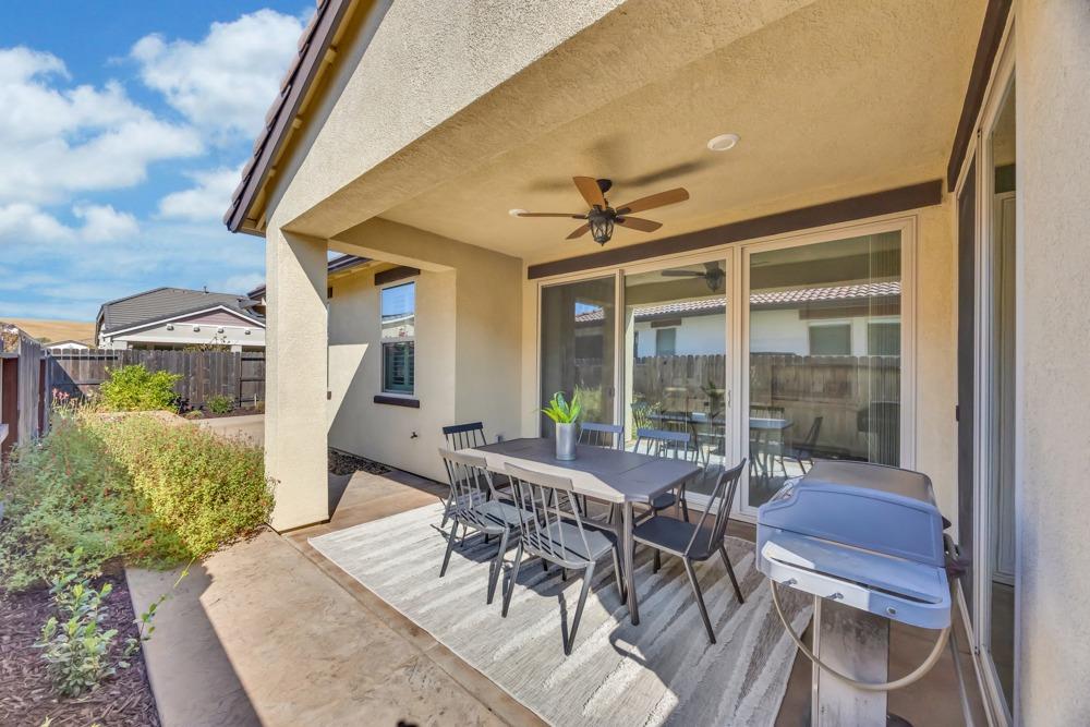 Detail Gallery Image 14 of 40 For 2016 Begonia Ln, El Dorado Hills,  CA 95762 - 2 Beds | 2 Baths