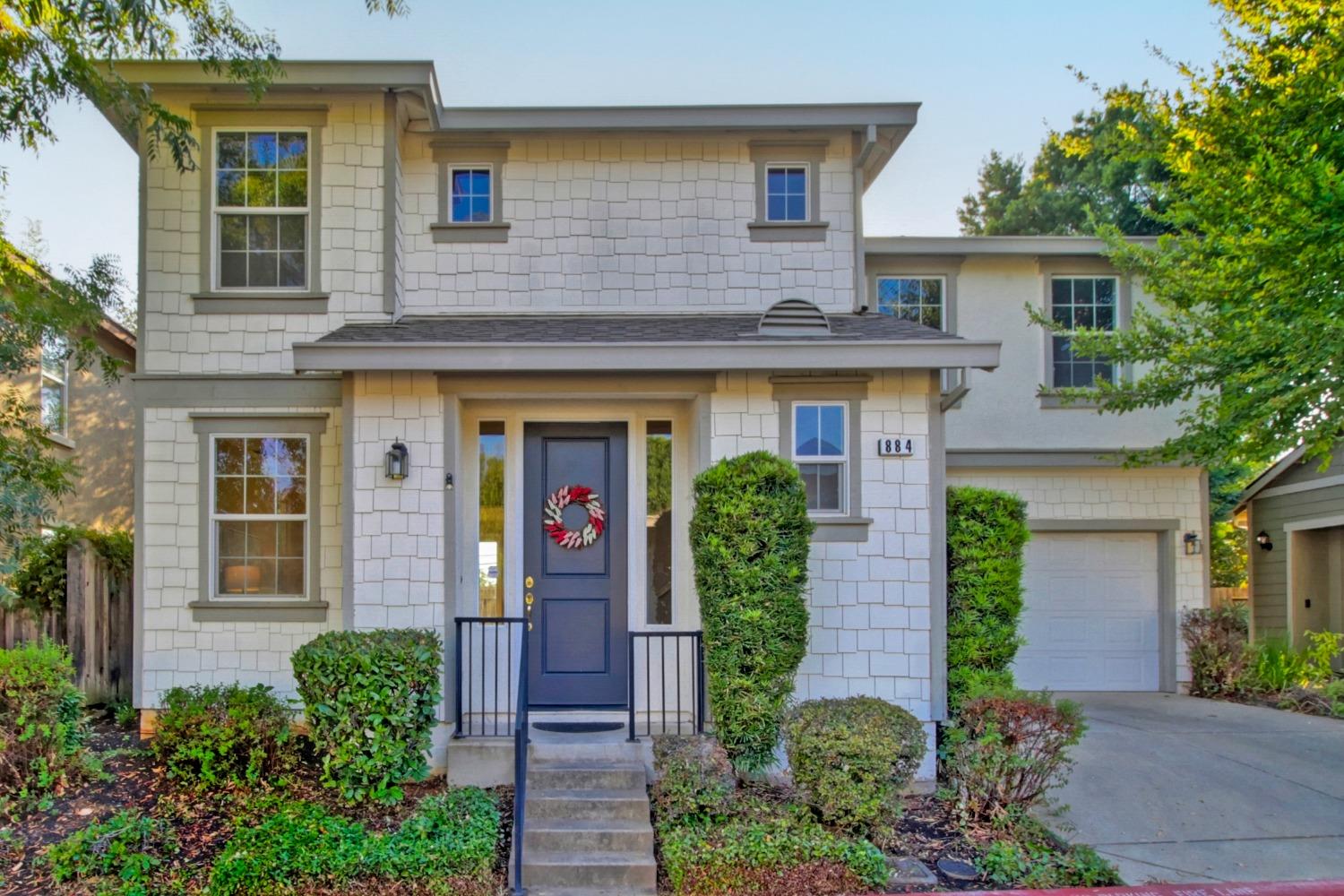 Detail Gallery Image 1 of 1 For 884 Holley Ct, Folsom,  CA 95630 - 3 Beds | 2/1 Baths