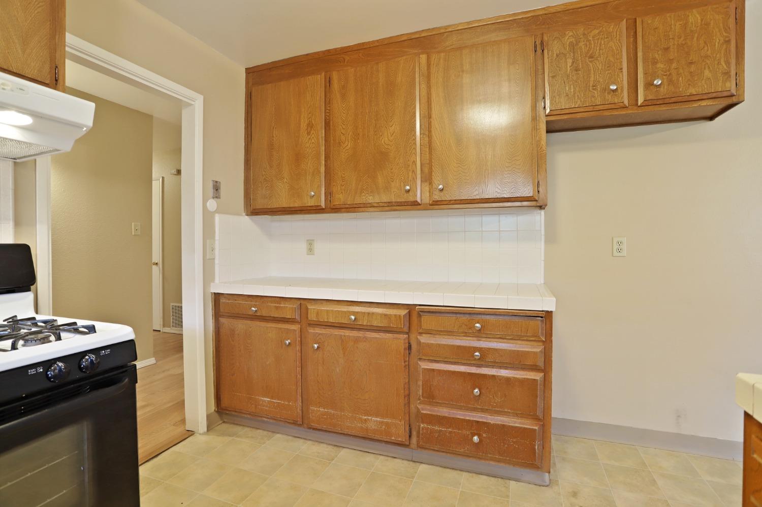 Detail Gallery Image 9 of 33 For 5310 N El Dorado St #14,  Stockton,  CA 95207 - 3 Beds | 2 Baths