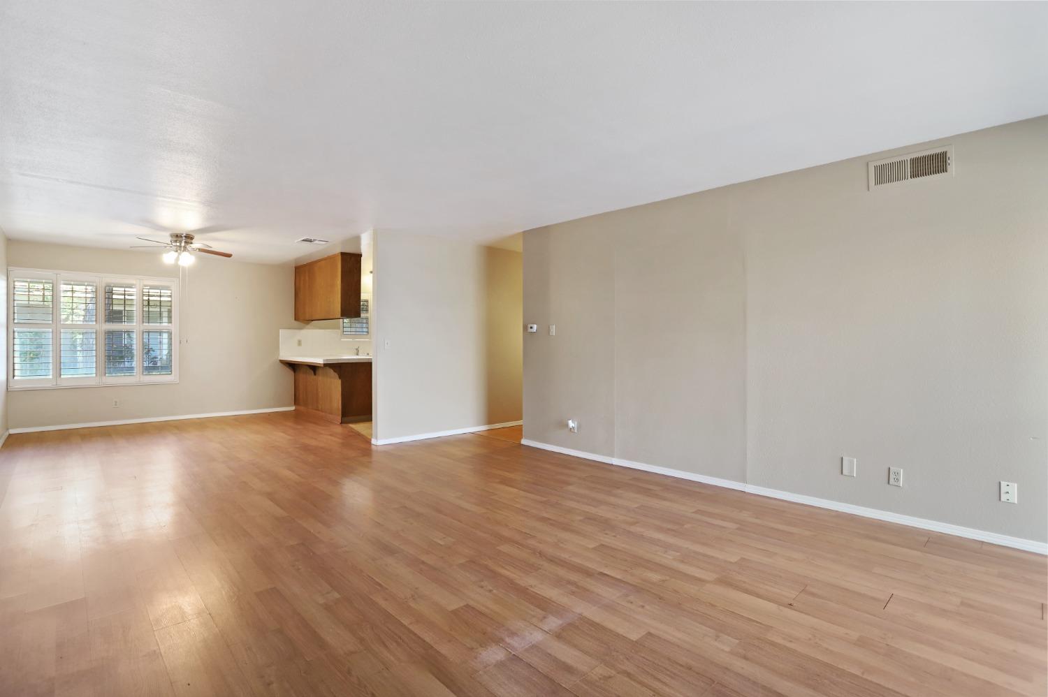 Detail Gallery Image 16 of 33 For 5310 N El Dorado St #14,  Stockton,  CA 95207 - 3 Beds | 2 Baths