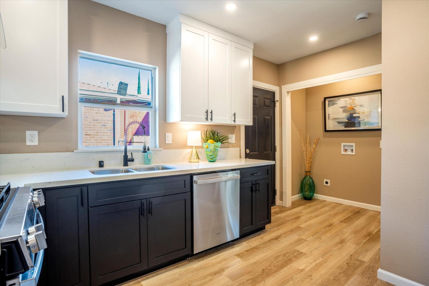 Detail Gallery Image 17 of 33 For 1016 Fremont, Sacramento,  CA 95818 - 3 Beds | 2 Baths