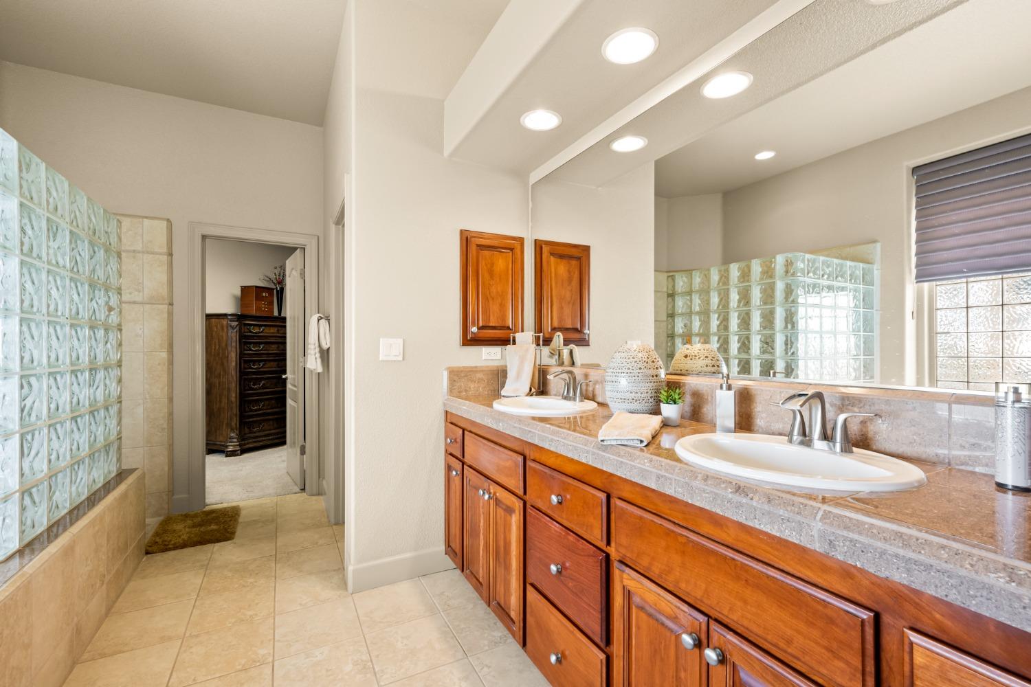 Detail Gallery Image 28 of 81 For 4410 Fremonts Loop, Rescue,  CA 95672 - 4 Beds | 3/1 Baths