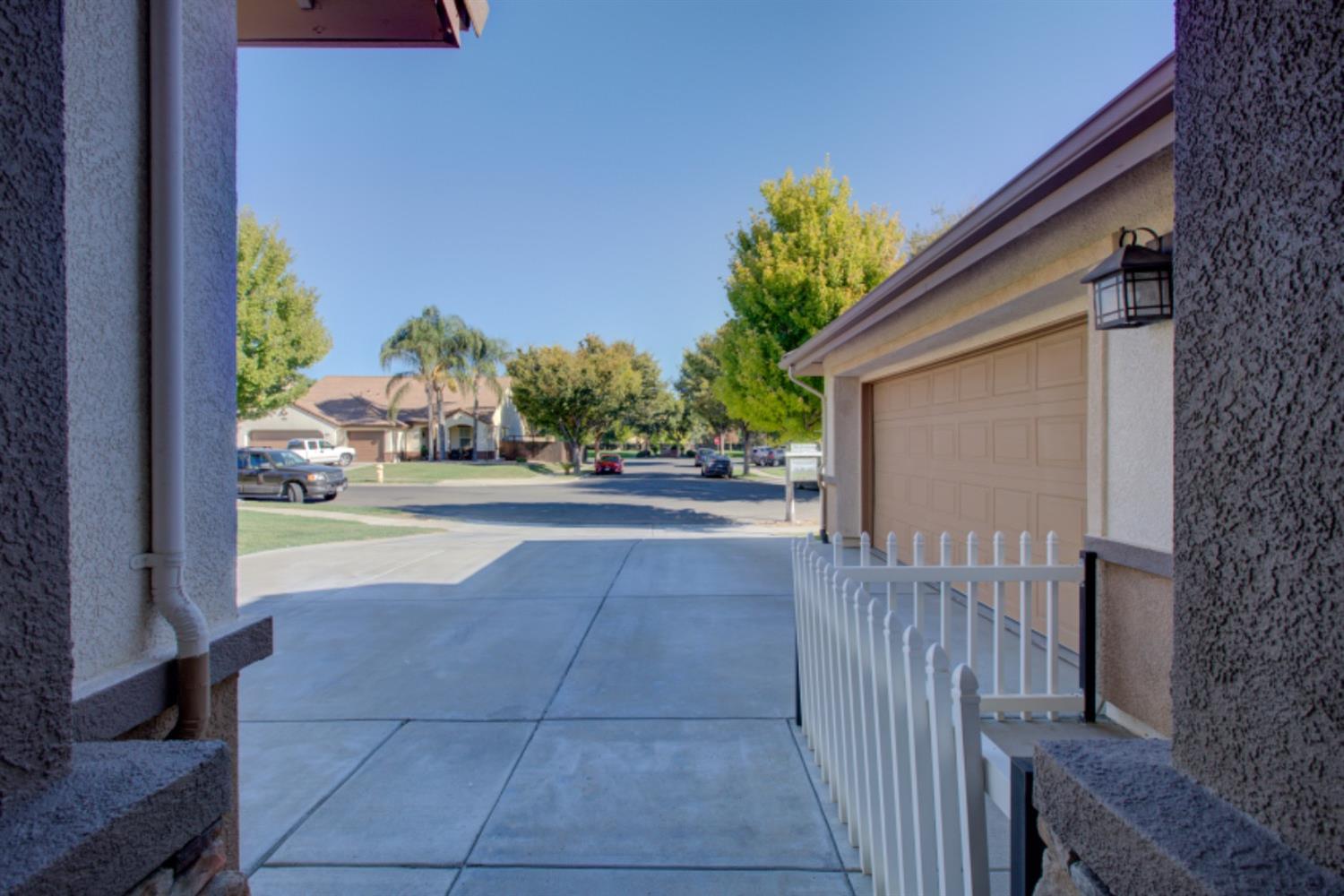 Detail Gallery Image 9 of 70 For 1106 Gaugin Way, Patterson,  CA 95363 - 4 Beds | 2/1 Baths