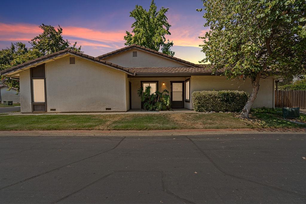 Detail Gallery Image 1 of 1 For 2268 Autumnleaf, Rancho Cordova,  CA 95670 - 3 Beds | 2 Baths