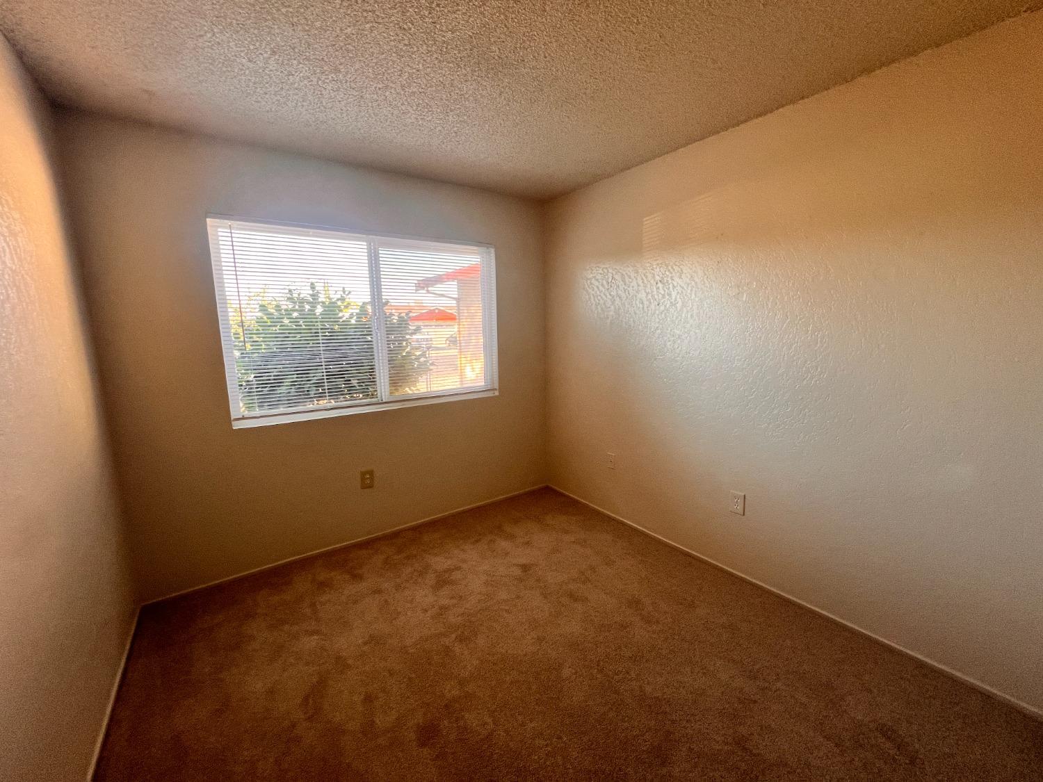 Detail Gallery Image 8 of 12 For 568 Argonaut St, Manteca,  CA 95336 - 3 Beds | 2 Baths