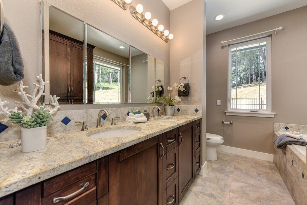 Detail Gallery Image 24 of 67 For 4315 La Brosa Place, Foresthill,  CA 95631 - 4 Beds | 3/1 Baths