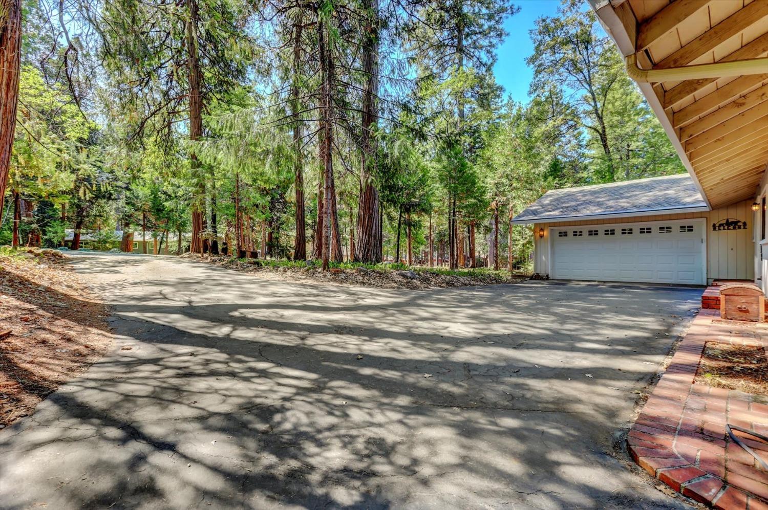 Detail Gallery Image 65 of 80 For 12998 Quaker Hill Cross Rd, Nevada City,  CA 95959 - 3 Beds | 2 Baths