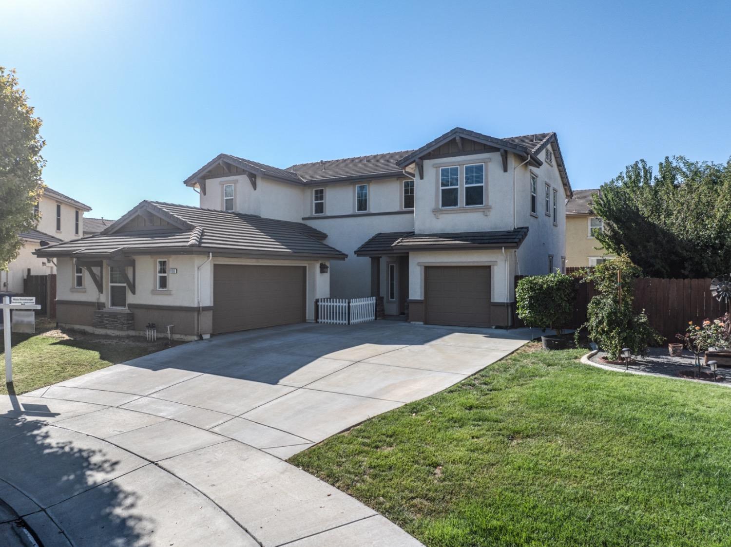 Detail Gallery Image 1 of 70 For 1106 Gaugin Way, Patterson,  CA 95363 - 4 Beds | 2/1 Baths